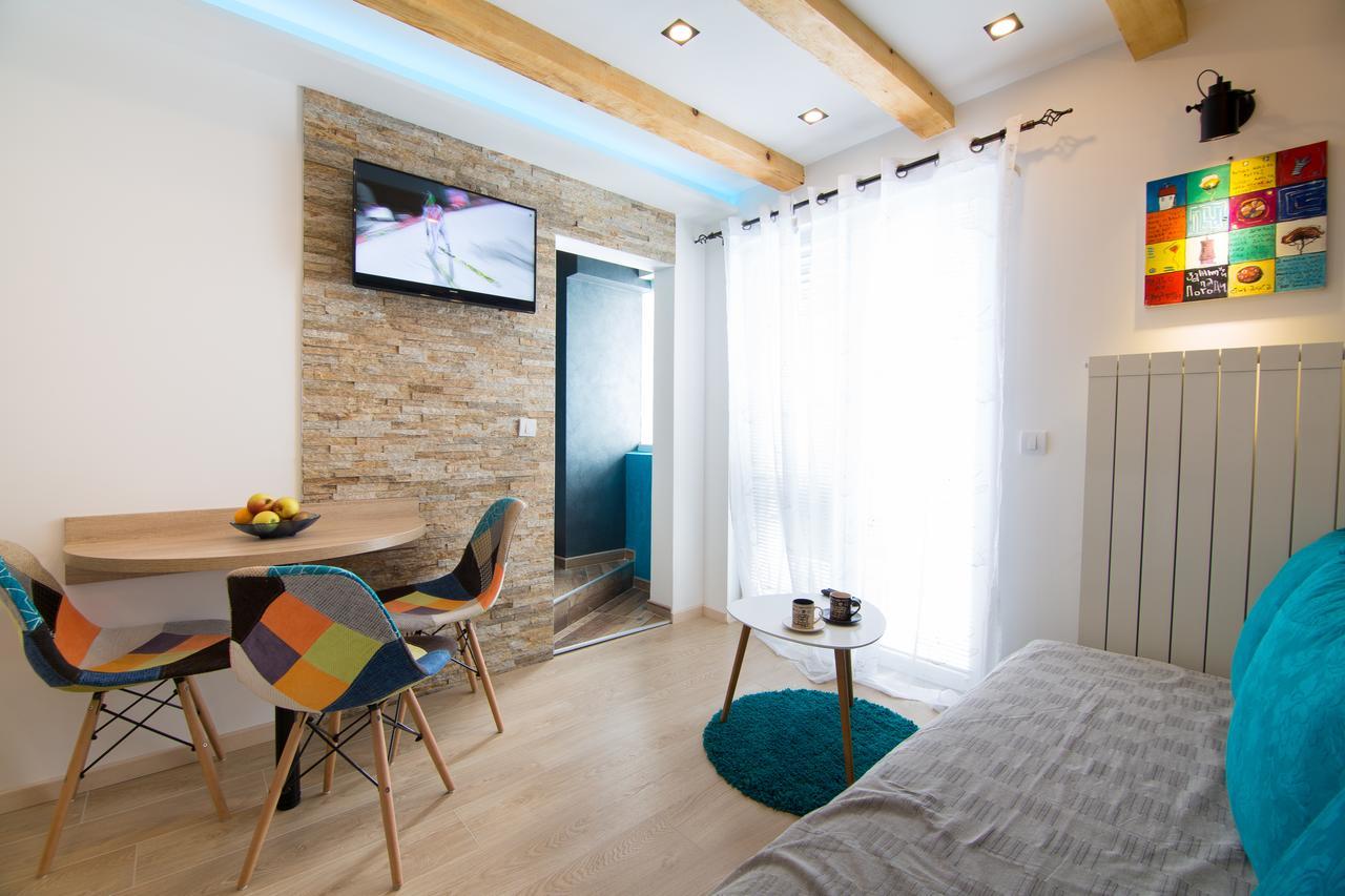 Blue House Apartment